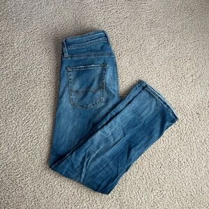 American Eagle Slim-Straight jeans!